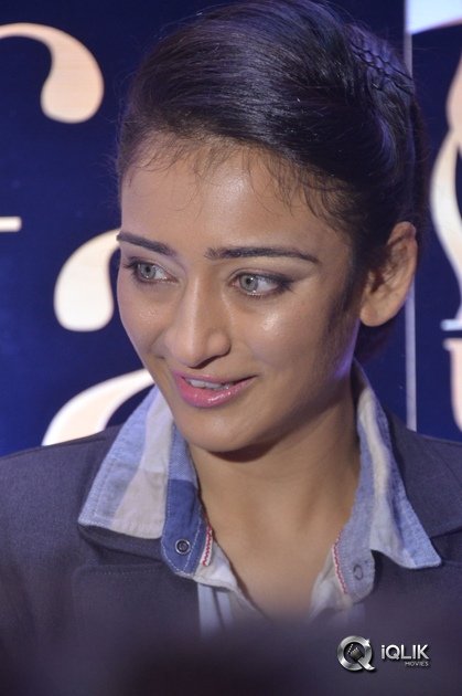 Akshara-Hassan-At-IIFA-Utsavam-Awards-2017